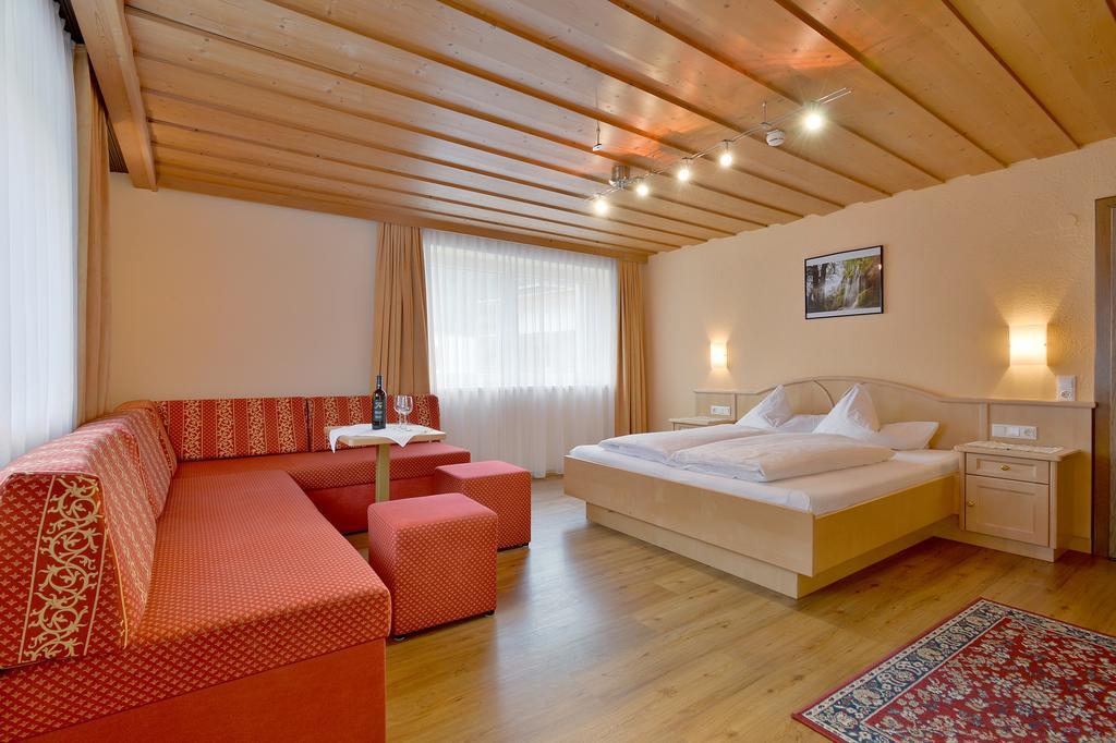 Hotel Scheulinghof Mayrhofen Habitación foto